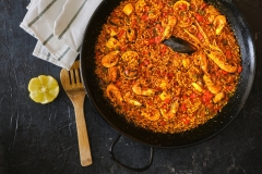 Traditional seafood paella